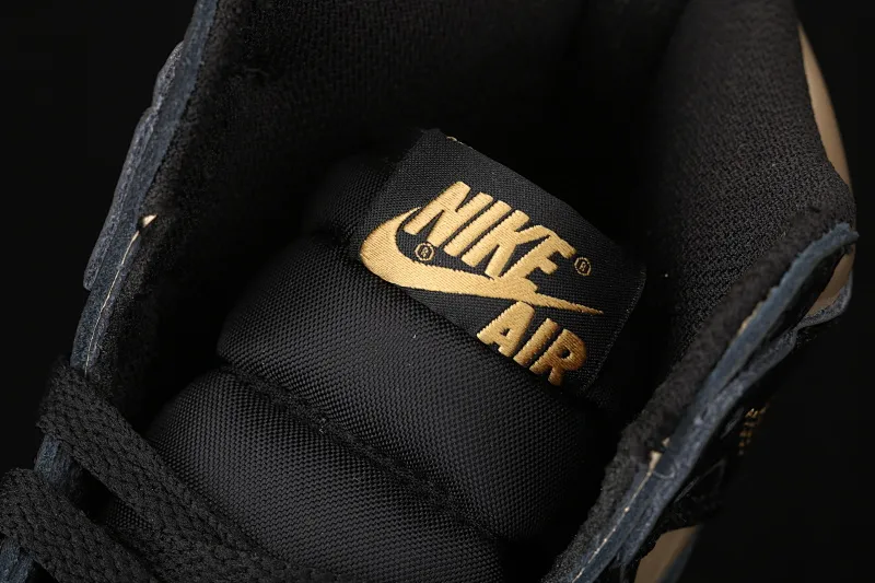 All categories Air Jordan Jordan series basketball shoes Air Jordan 1 High X version Air Jordan 1 High OG "Black/Metallic Gold" AJ1 Joe 1 patent leather black gold 555088-032